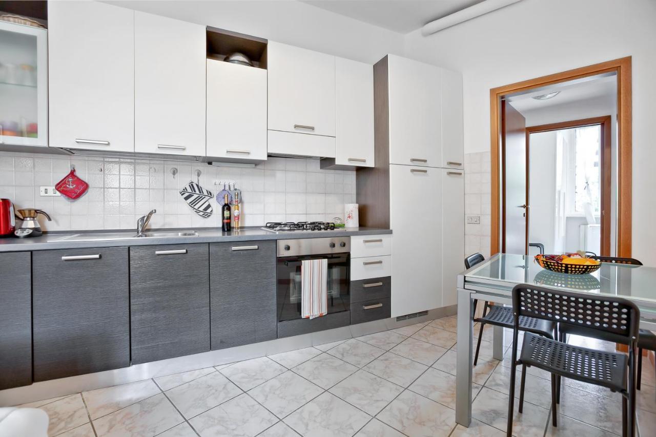 Apartamento Cenisio Brilliant Flat Milán